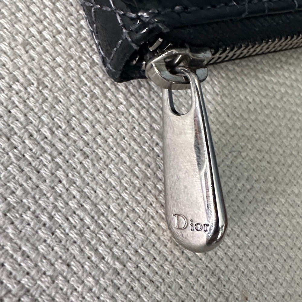 Christian Dior Lady Dior patent leather Cannage zip around wallet - Picture 2 of 9